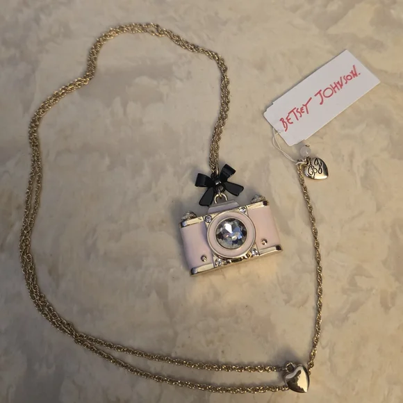 Betsey Johnson Pink Camera Pendant Necklace with Black Bow NWT! Rare! - Picture 13 of 16